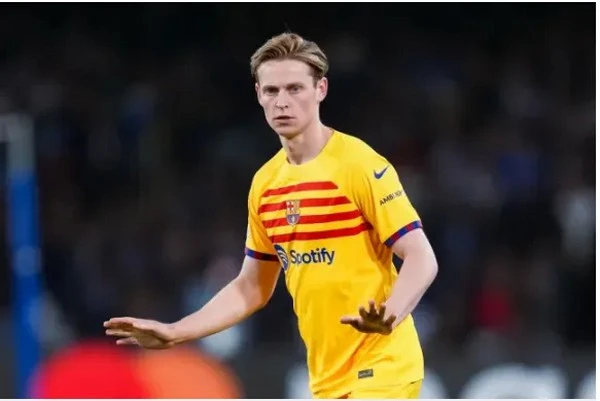 Barcelona talk about the future of Frenkie De Jong and Ronald Araujo