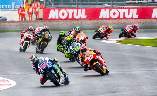 MotoGP Betting: How Track Conditions Affect Race Results